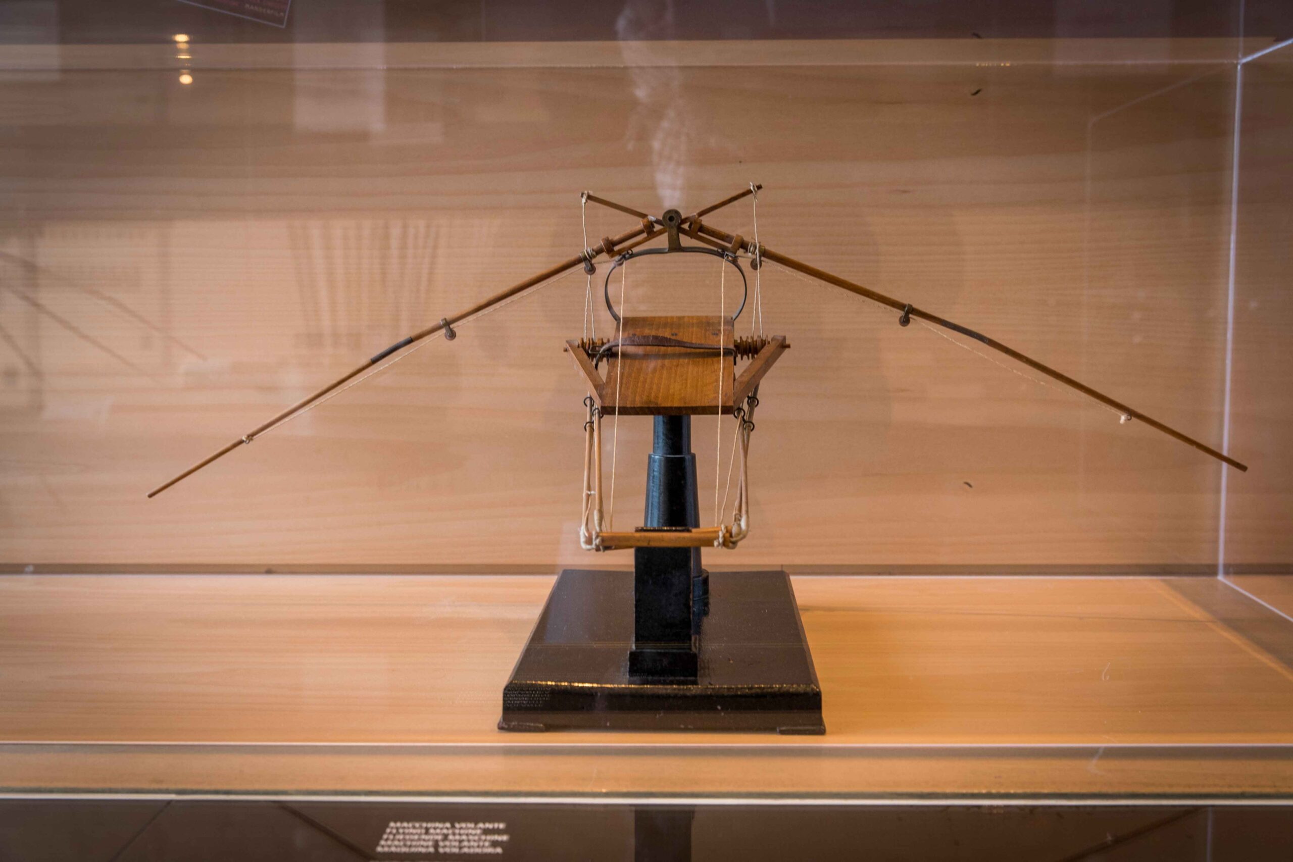 Image of flying machine designed by Leonardo Da Vinci